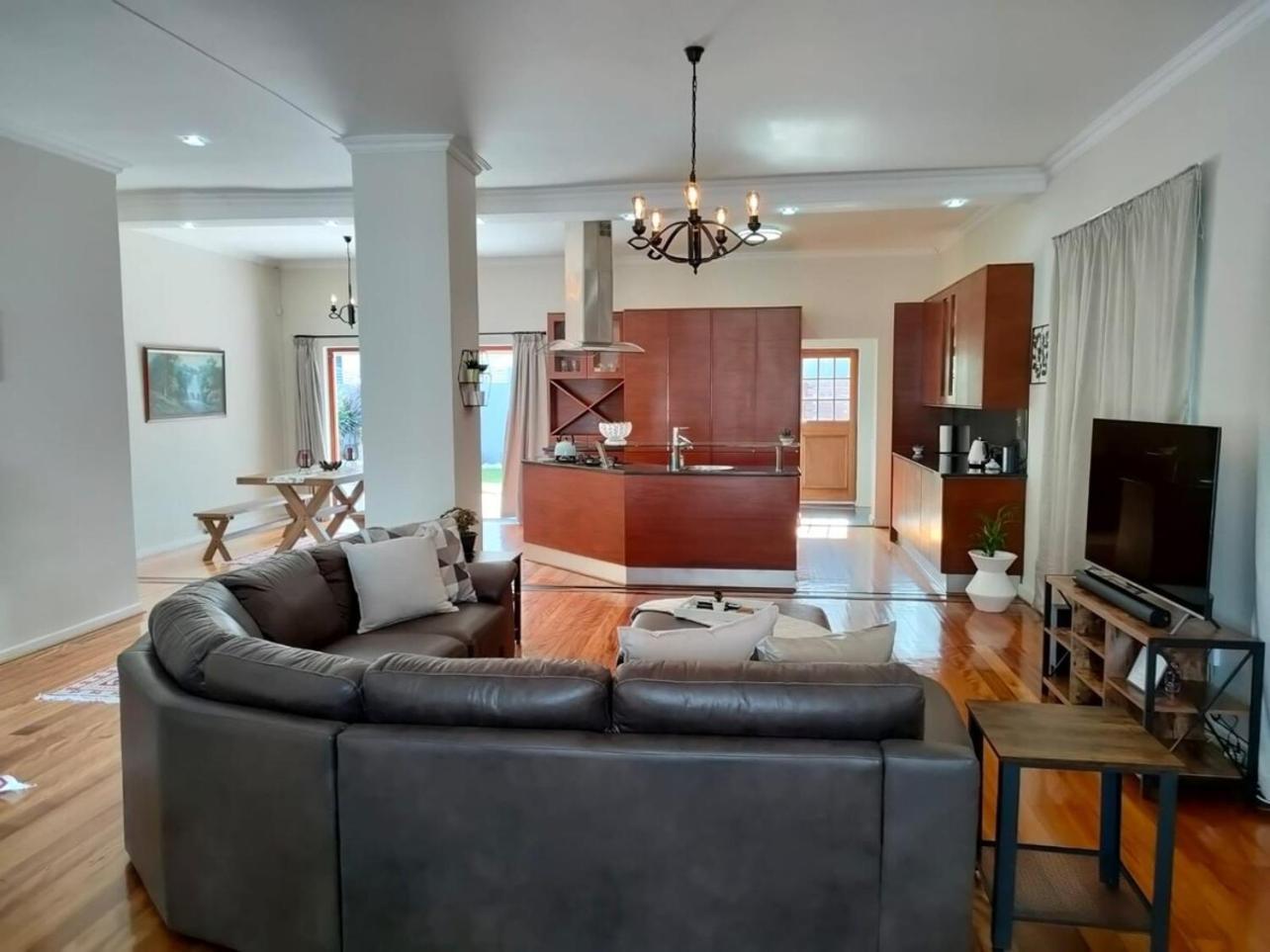 Вилла Luxury Living On Westview Порт-Элизабет Экстерьер фото